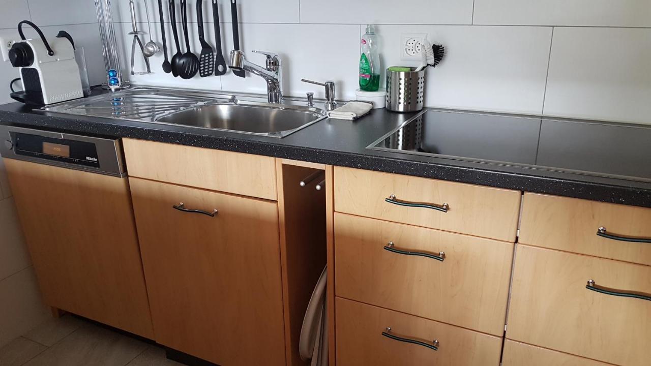 Traumhaftes Chalet Mit Seesicht Krattigen Kültér fotó
