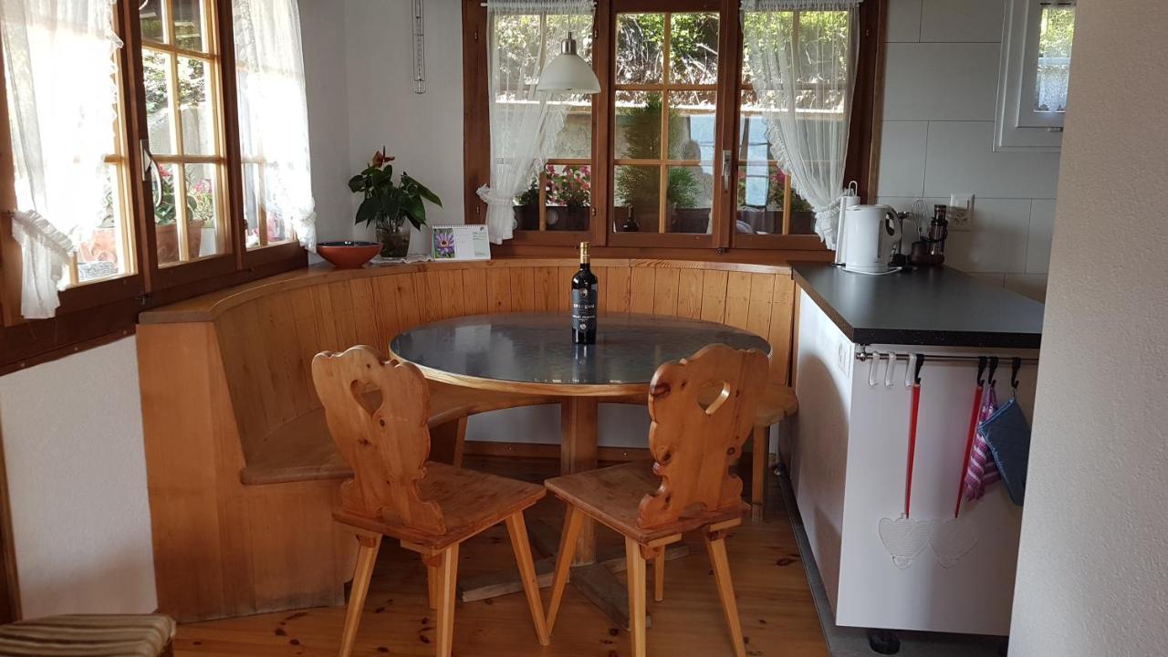 Traumhaftes Chalet Mit Seesicht Krattigen Kültér fotó