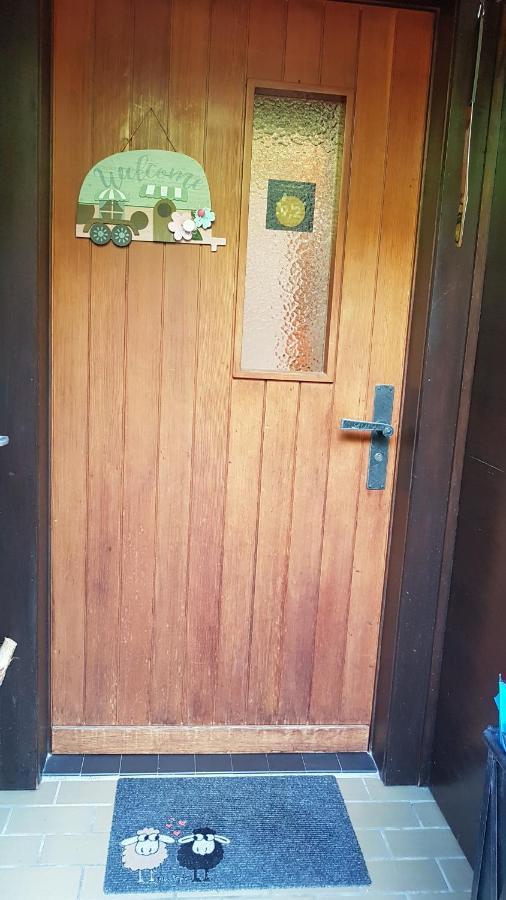 Traumhaftes Chalet Mit Seesicht Krattigen Kültér fotó