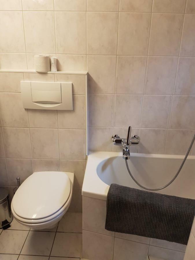Traumhaftes Chalet Mit Seesicht Krattigen Kültér fotó