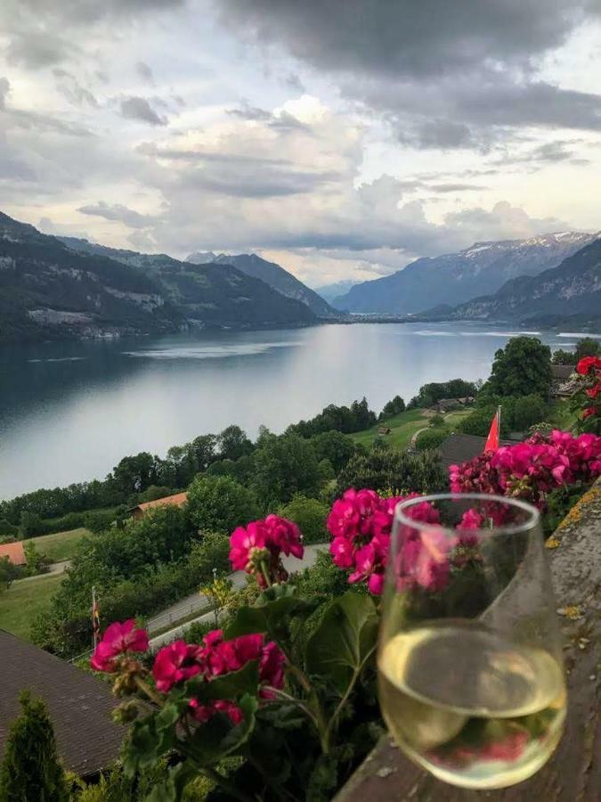 Traumhaftes Chalet Mit Seesicht Krattigen Kültér fotó